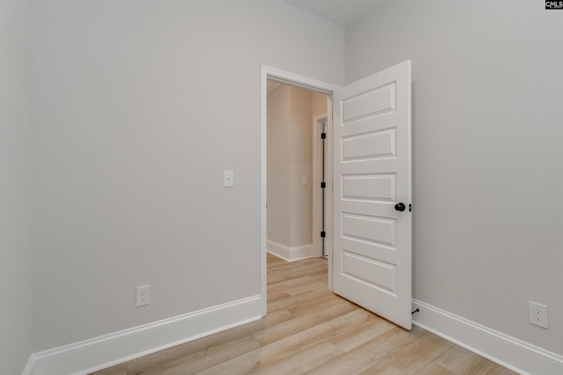 516 Dutton Way Photo 19