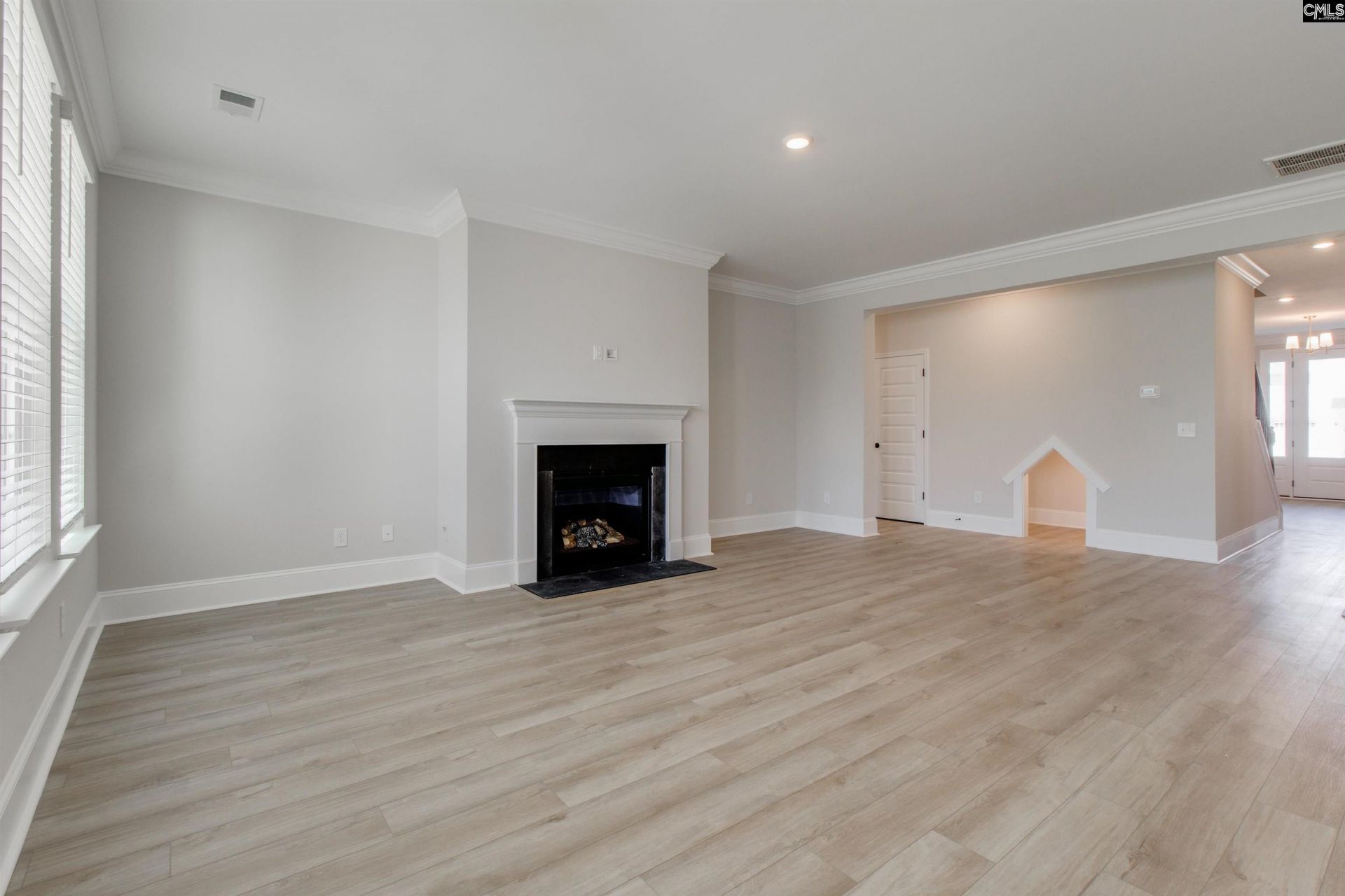 516 Dutton Way Photo 9