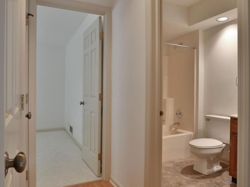 6466 Strathaven Court E, Unit 3D, Worthington, OH 43085 Photo 29