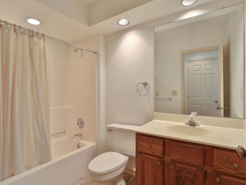 6466 Strathaven Court E, Unit 3D, Worthington, OH 43085 Photo 32