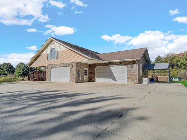 11880 Bluebird Trail, Plymouth, IN 46563