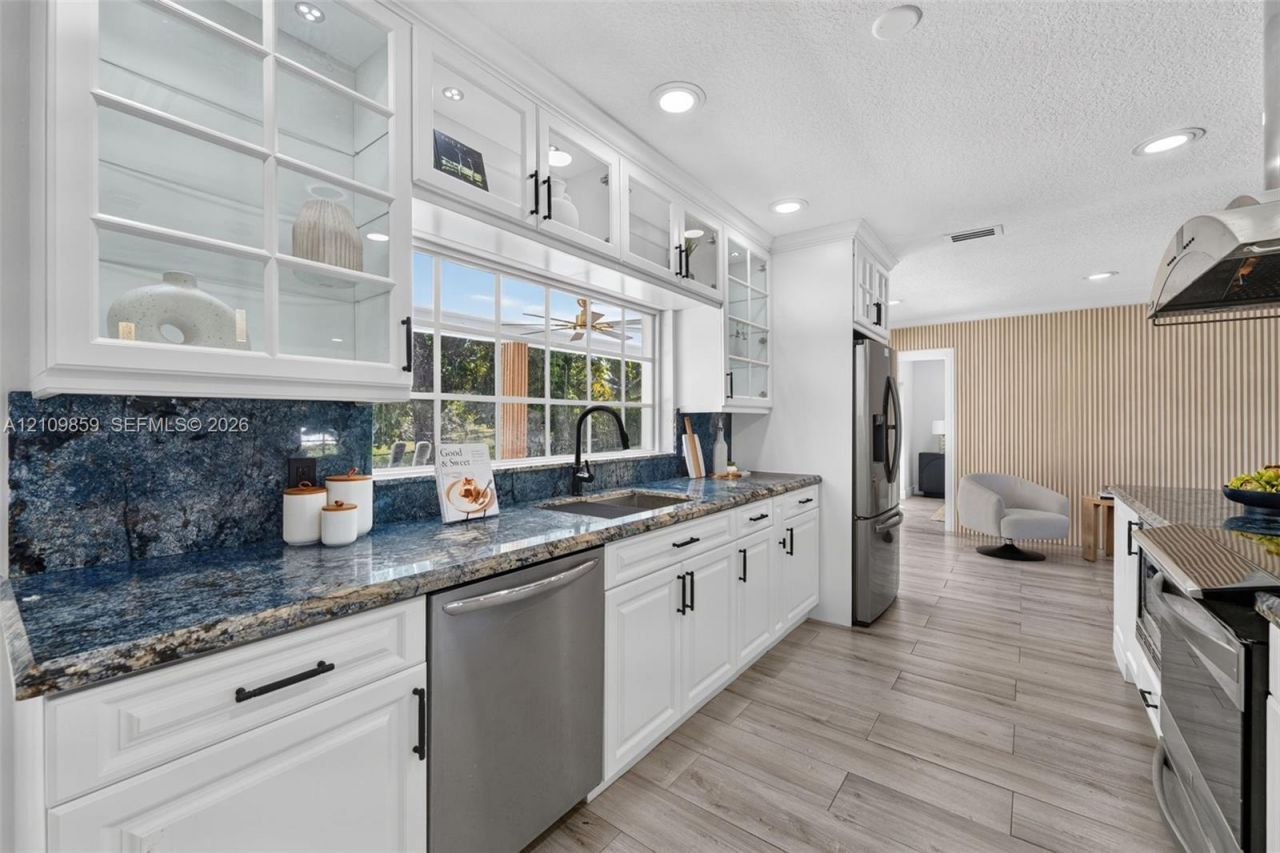 4401 NW 102nd Ter , Coral Springs, FL 33065 Photo