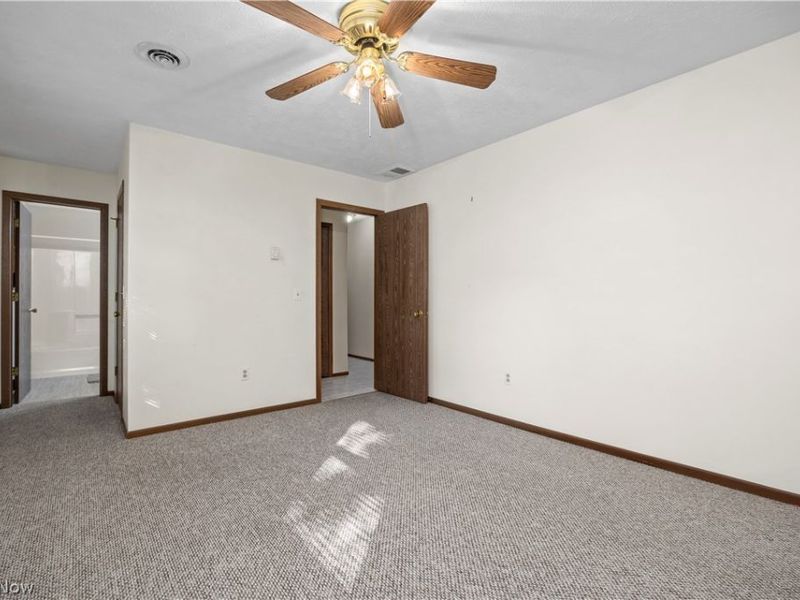 5230 Berkeley Drive, Sheffield, OH 44054 Photo 15
