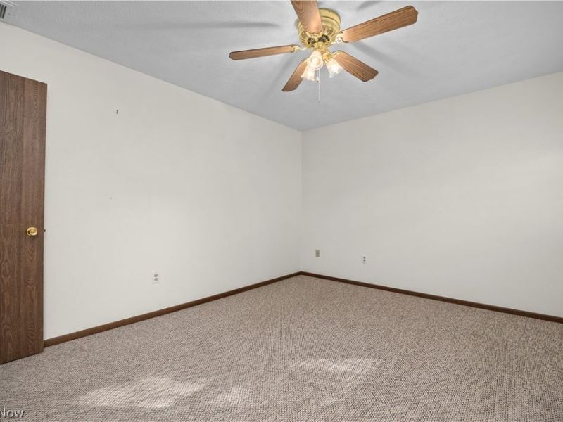 5230 Berkeley Drive, Sheffield, OH 44054 Photo 22