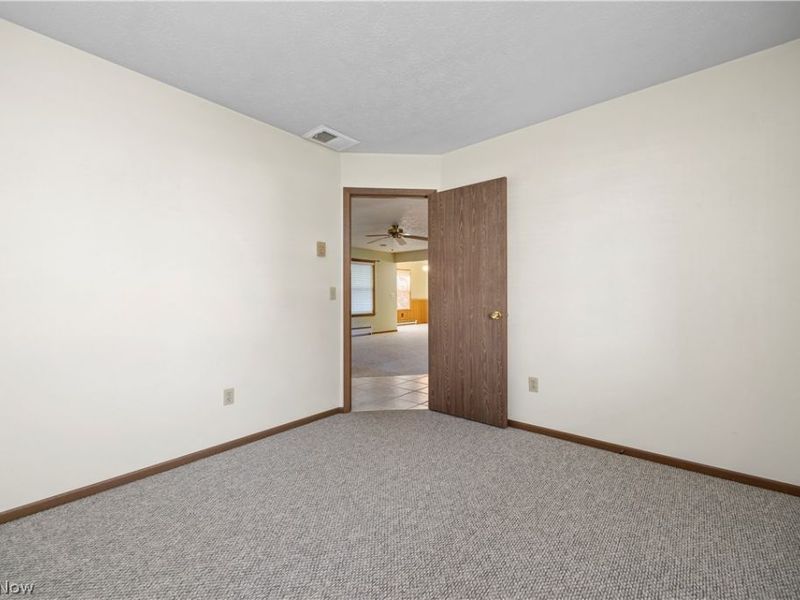 5230 Berkeley Drive, Sheffield, OH 44054 Photo 25