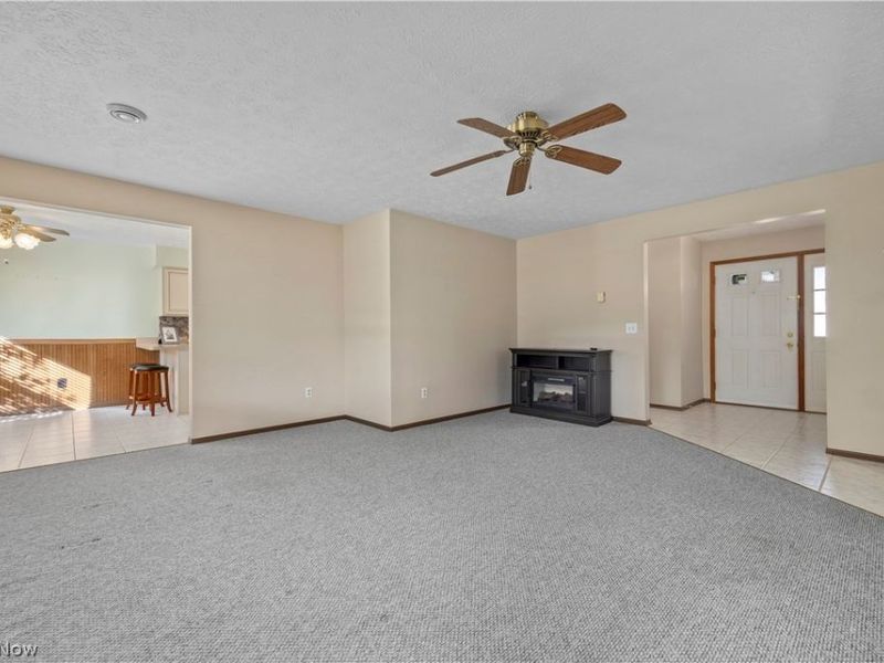 5230 Berkeley Drive, Sheffield, OH 44054 Photo 4