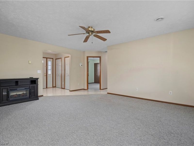 5230 Berkeley Drive, Sheffield, OH 44054 Photo 7