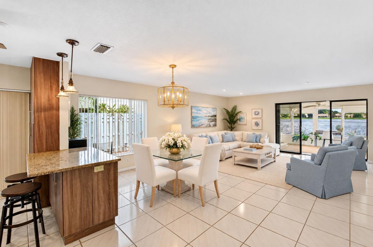 5537 Mirror Lakes Boulevard, Boynton Beach, FL 33472 Photo