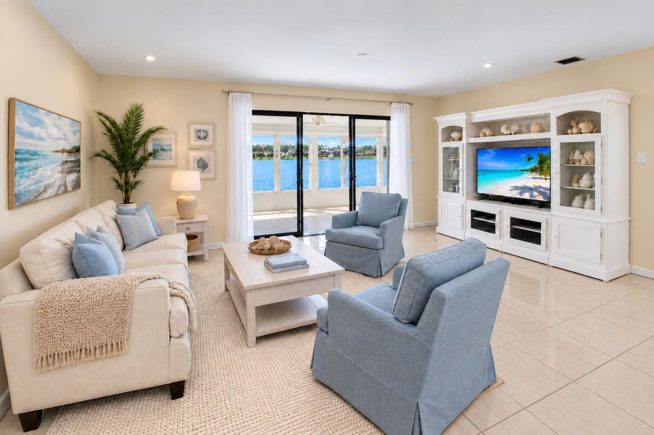 5537 Mirror Lakes Boulevard, Boynton Beach, FL 33472 Photo