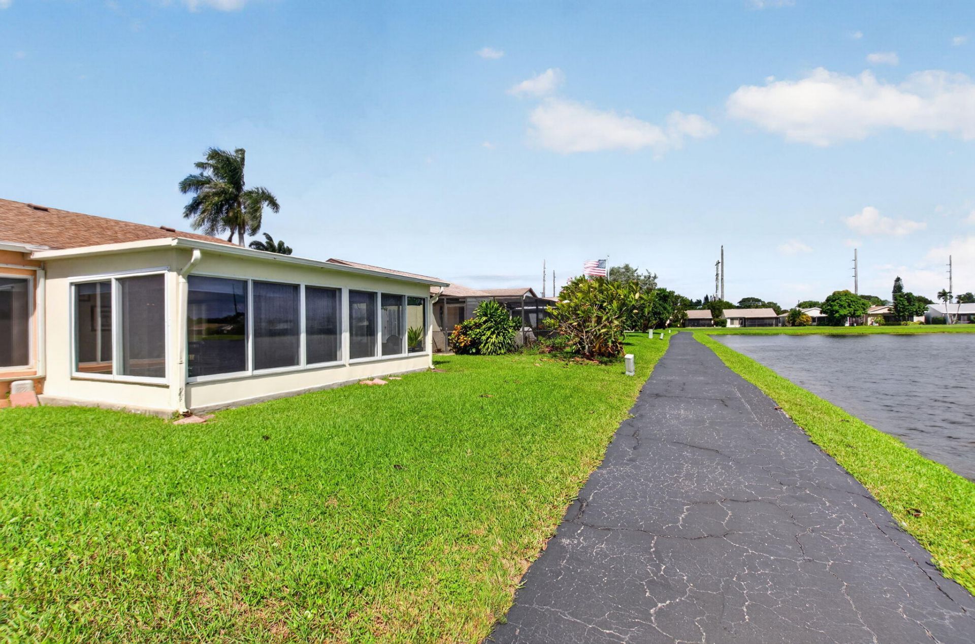 5537 Mirror Lakes Boulevard, Boynton Beach, FL 33472 Photo