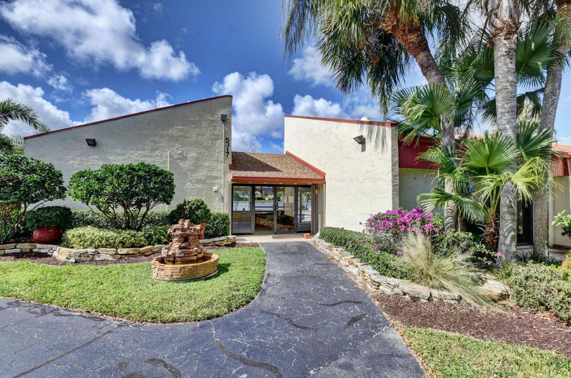 5537 Mirror Lakes Boulevard, Boynton Beach, FL 33472 Photo