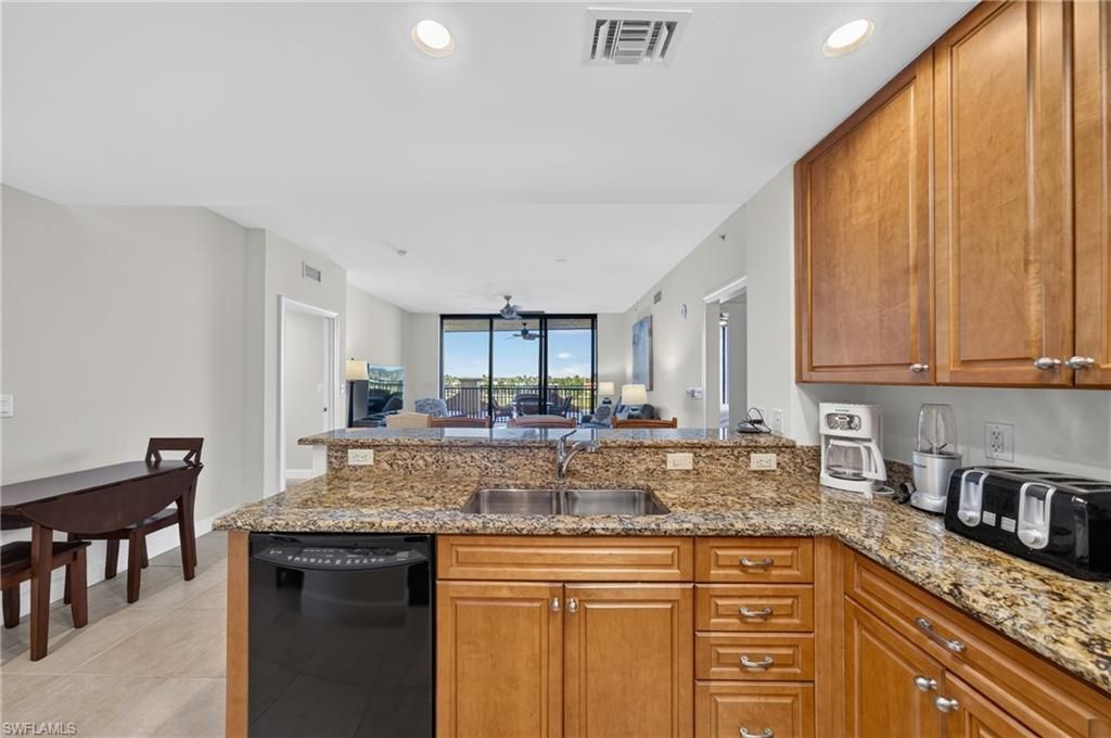 5781 Cape Harbour Dr , Unit 505, Cape Coral, FL 33914 Photo