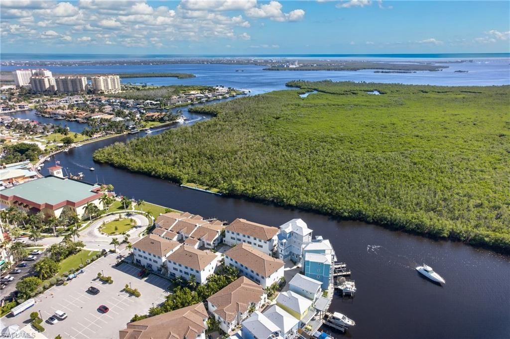 5781 Cape Harbour Dr , Unit 505, Cape Coral, FL 33914 Photo