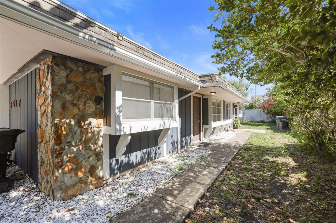 3517 Sherwood Drive , Largo, FL 33771 Photo