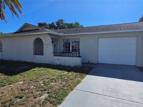 9348 LAKE CHRISTINA LANE , PORT RICHEY, FL 34668