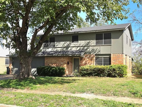 737 Rutgers Drive , Lancaster, TX 75134