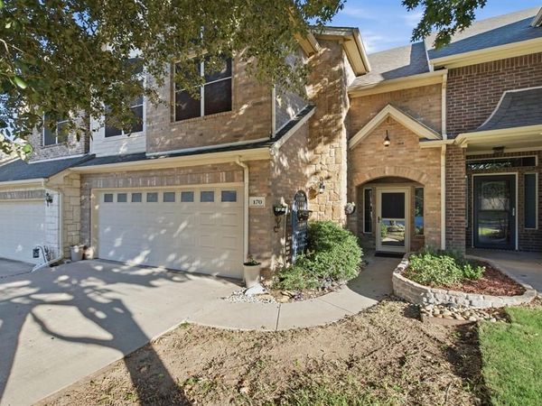 170 Greathouse Village , Decatur, TX 76234
