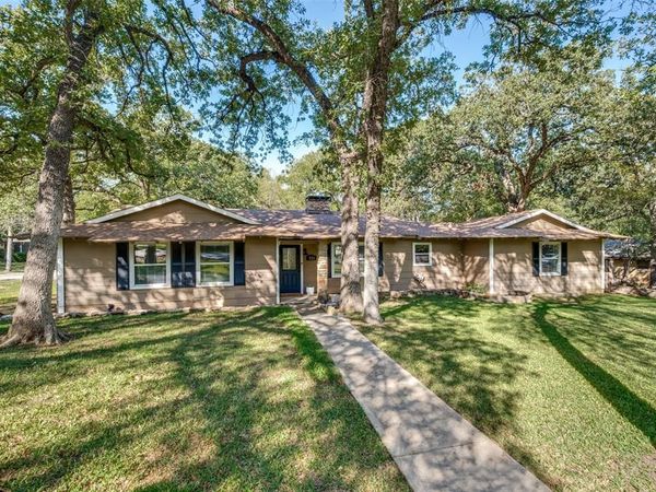 521 Greenbriar Lane, Highland Village, TX 75077