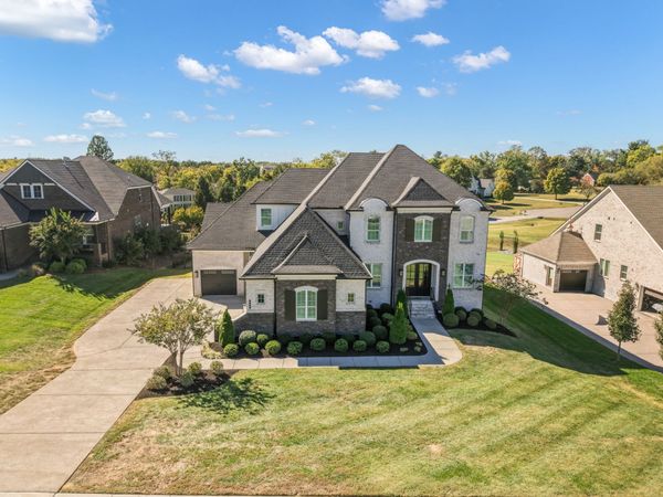660 Concord Dr, Gallatin, TN 37066