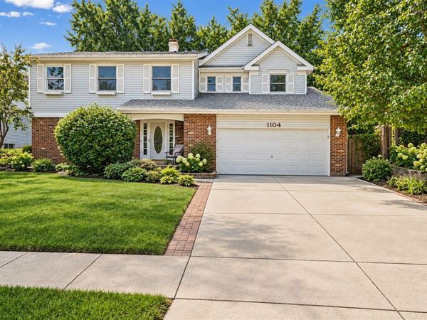 1104 INDEPENDENCE Drive , Bartlett, IL 60103
