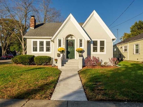 2204 Grant Avenue , Rockford, IL 61103