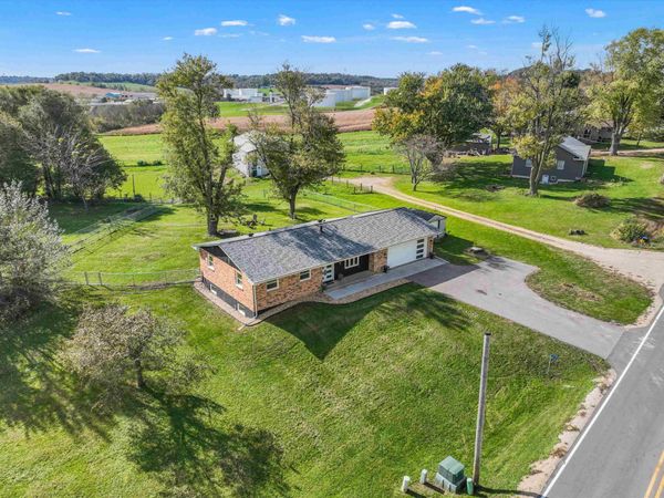 15042 Humke Road, Dubuque, IA 52002