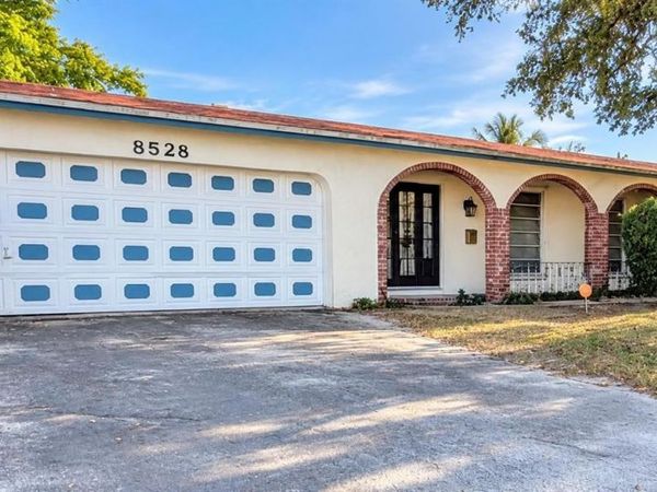8528 Windsor Dr , Miramar, FL 33025