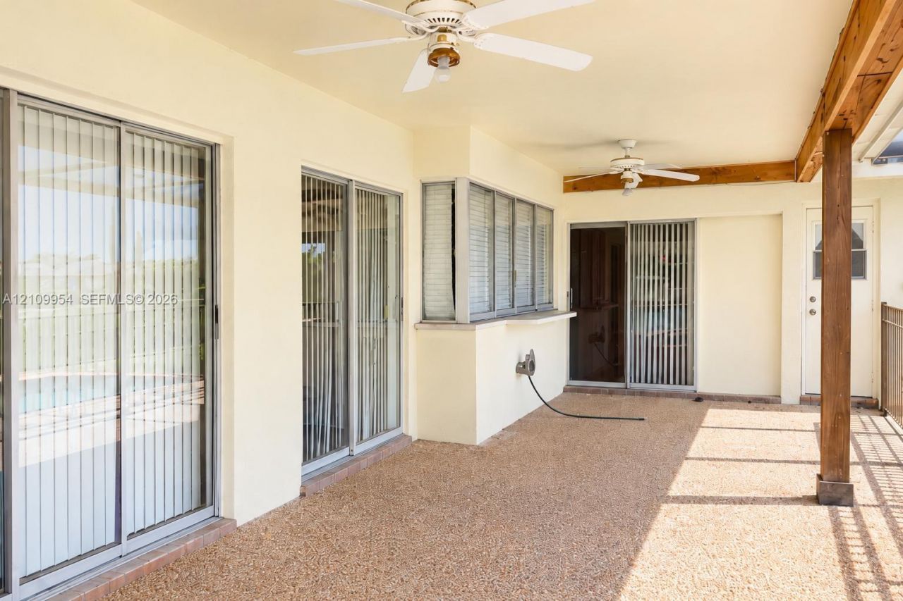 8528 Windsor Dr, Miramar, FL 33025 Photo
