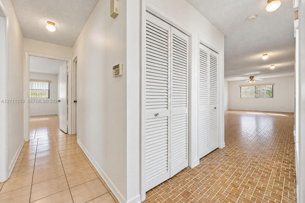 9270 Caribbean Blvd, Cutler Bay, FL 33157 Photo