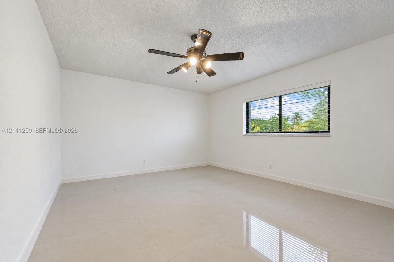 9270 Caribbean Blvd, Cutler Bay, FL 33157 Photo