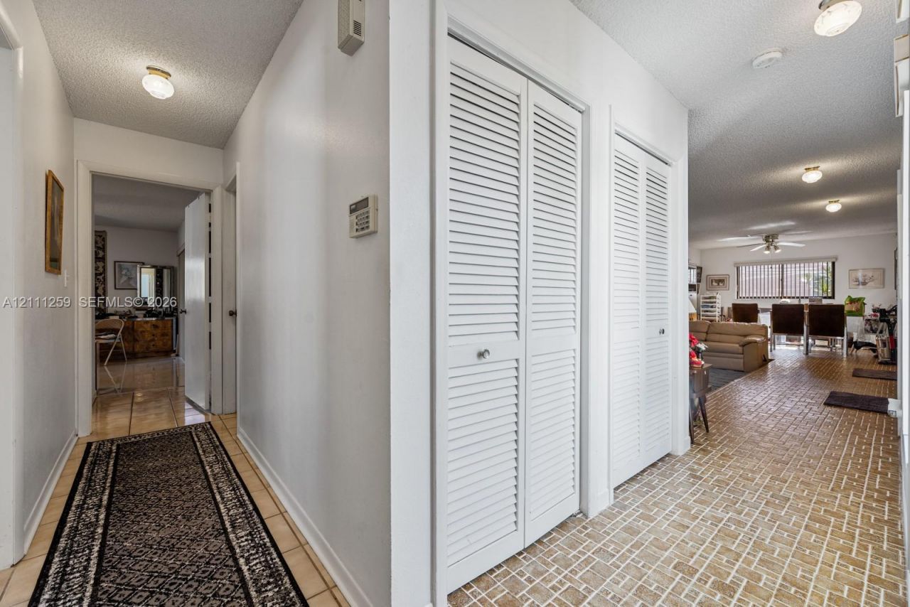 9270 Caribbean Blvd, Cutler Bay, FL 33157 Photo