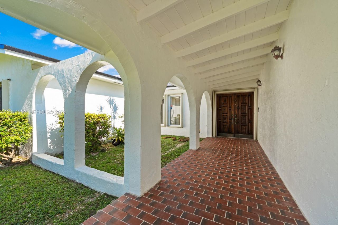 9270 Caribbean Blvd, Cutler Bay, FL 33157 Photo