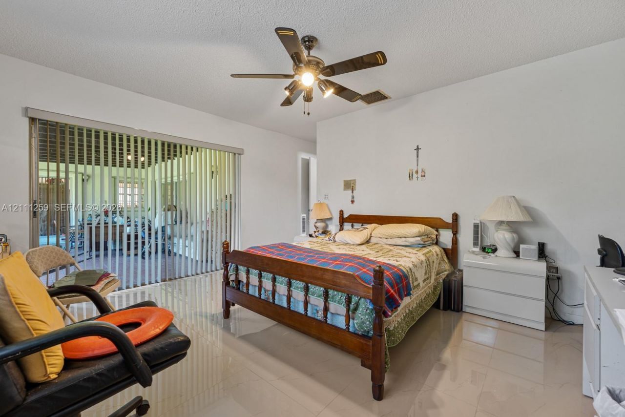 9270 Caribbean Blvd, Cutler Bay, FL 33157 Photo