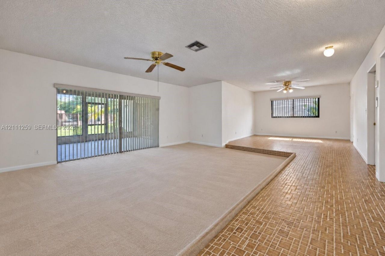 9270 Caribbean Blvd, Cutler Bay, FL 33157 Photo