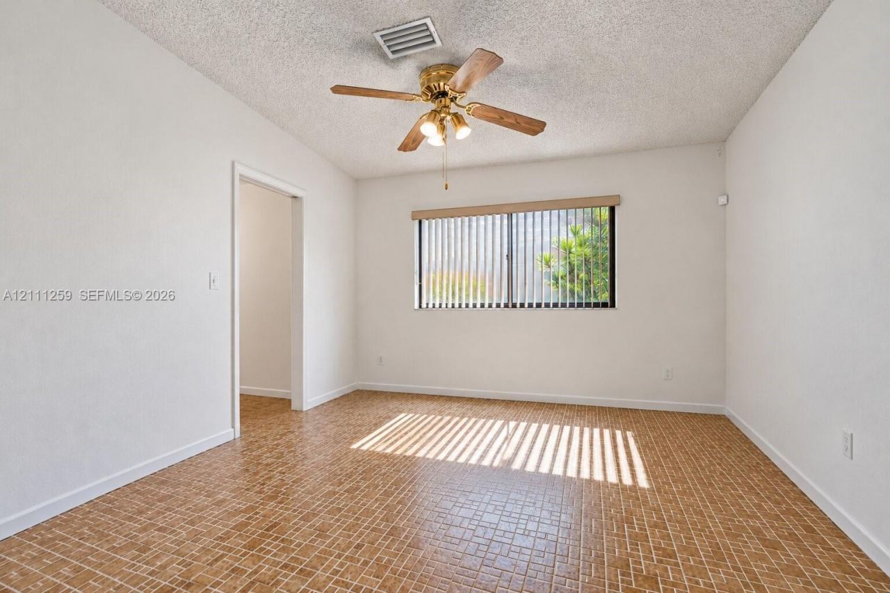 9270 Caribbean Blvd, Cutler Bay, FL 33157 Photo