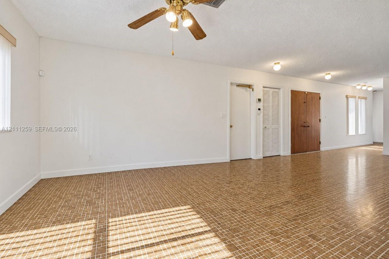 9270 Caribbean Blvd, Cutler Bay, FL 33157 Photo