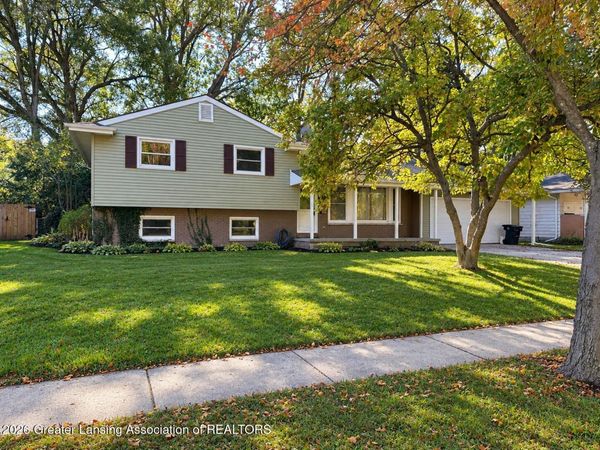1538 Cahill Drive, East Lansing, MI 48823