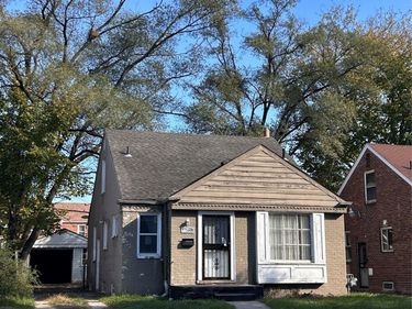 17588 Greenview Avenue, Detroit, Mi 48219