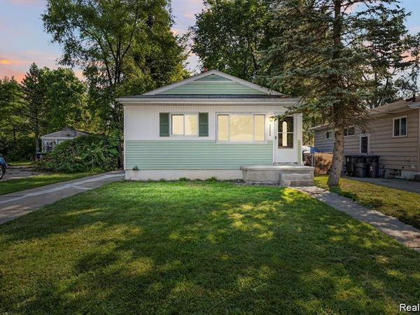 18884 Lathers Street, Livonia, Mi 48152