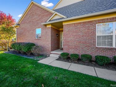 48523 Oak Bridge Drive, Canton Township, Mi 48188