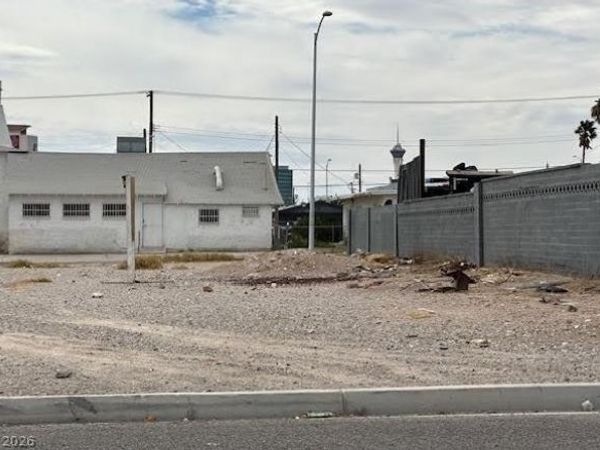 402 Harrison Avenue , Las Vegas, NV 89106