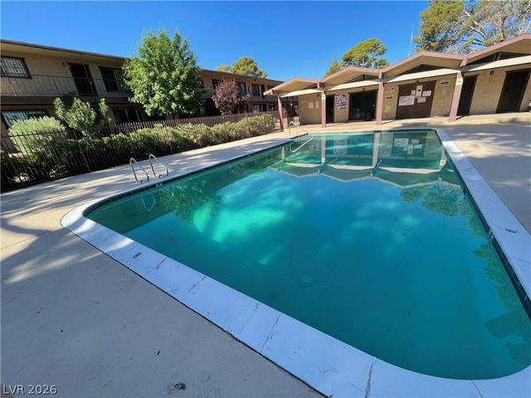 605 S Royal Crest Circle , Unit 24, Las Vegas, NV 89169