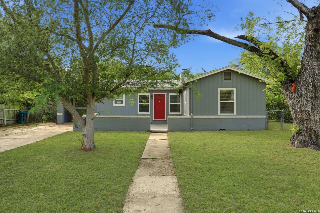 221 Balcones Heights Rd, Balcones Heights, TX 78201 Main Photo