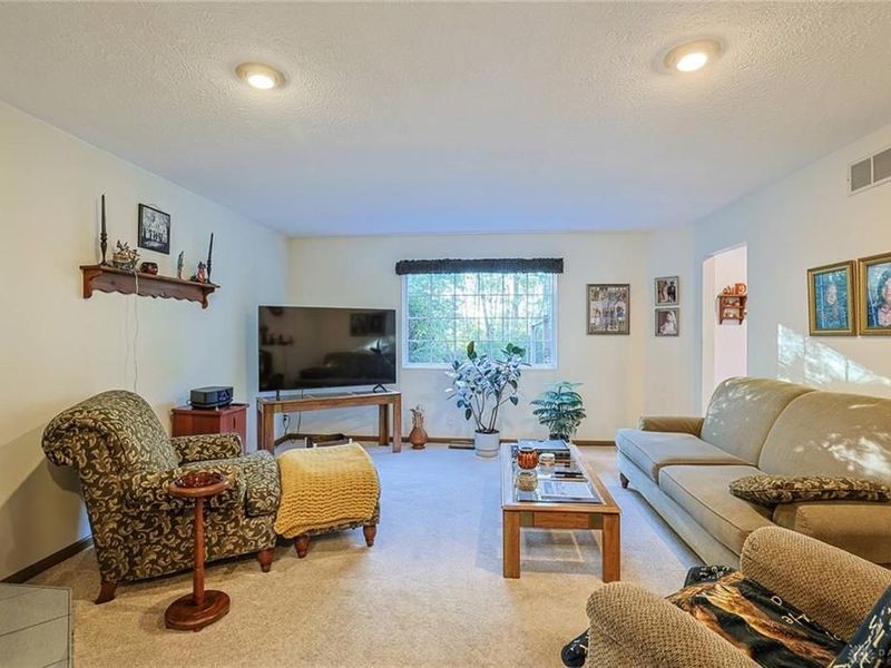 43 Mark Twain Court, Dayton, OH 45414 Photo 6