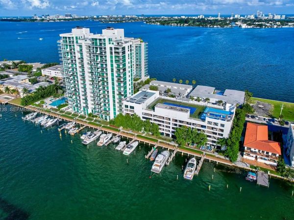 7930 East Dr , Unit 307, North Bay Village, FL 33141