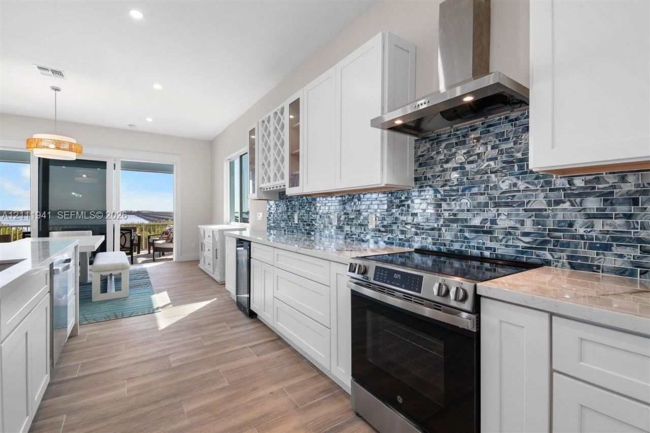 30995 Watson Blvd, Big Pine Key, FL 33043 Photo