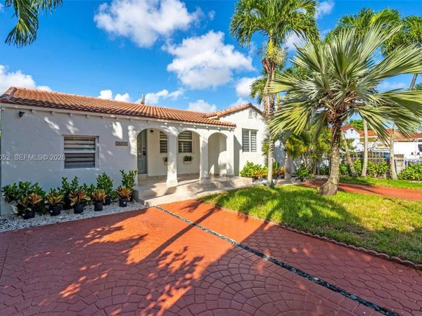 5635 SW 5th Ter , Miami, FL 33134