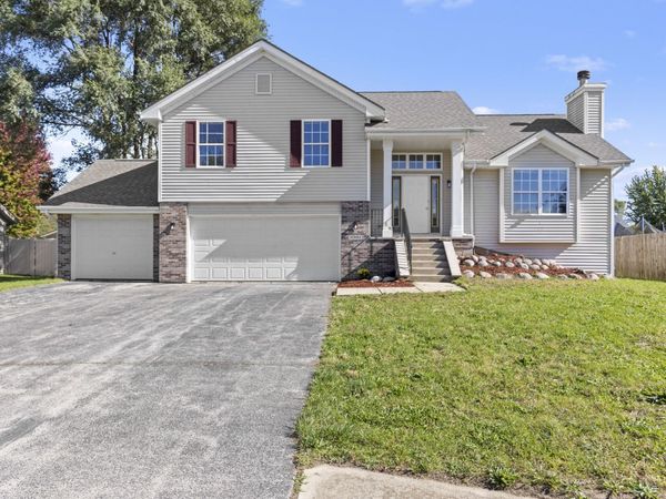 10985 Dixon Pines Circle , Machesney Park, IL 61115