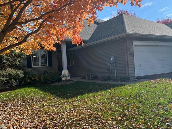 2241 Glacier Way , Hastings, MN 55033