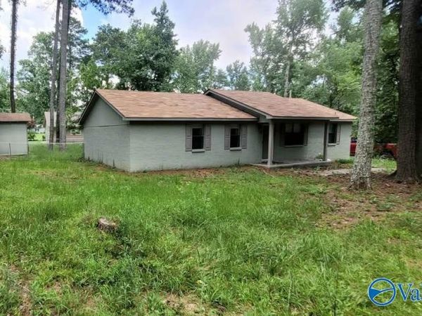 94 Herring Road, Hartselle, AL 35640